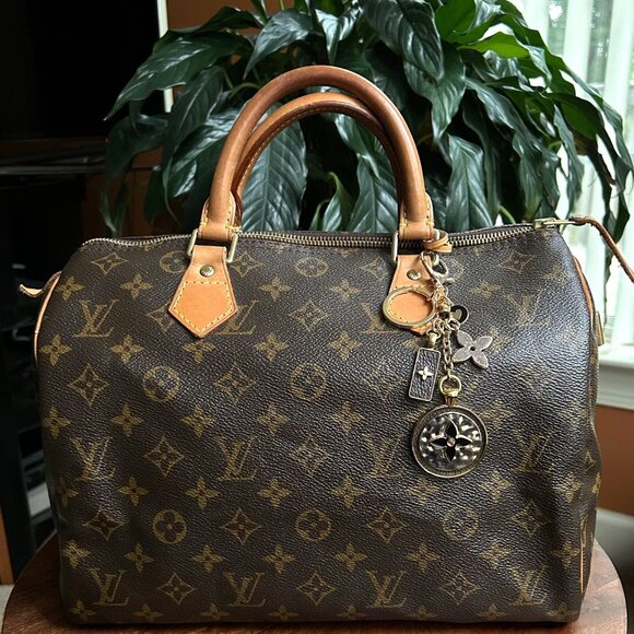 New RUSTIC CLOVER BAG CHARM, Brown Black and Gold Tone Charms - Picture 4 of 8